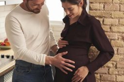 La edad paterna no influye en la salud materna ni fetal durante el embarazo